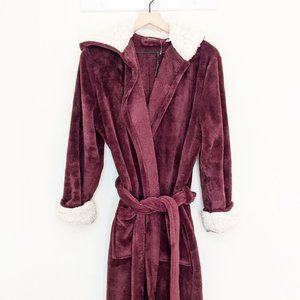 LL BEAN Wicked Plush Hooded Plum Robe MEDIUM